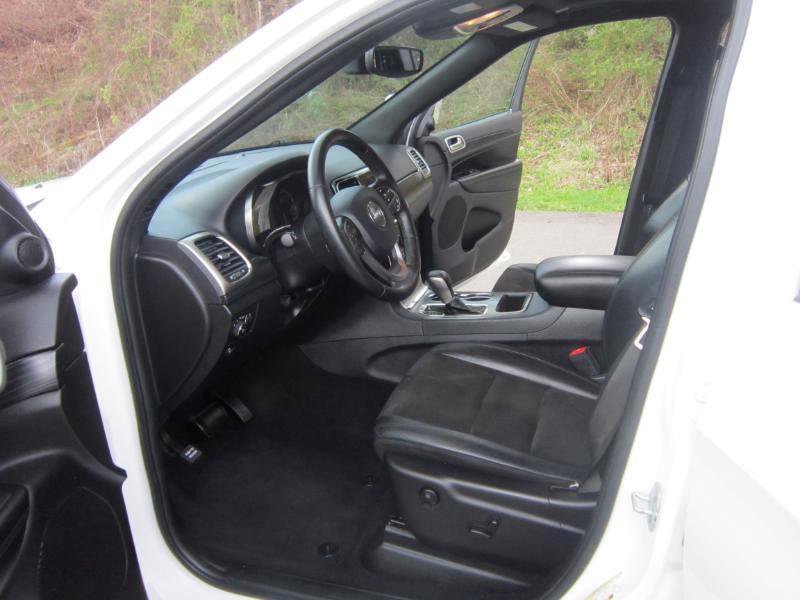 Used 2020 Jeep Grand Cherokee Altitude image 6