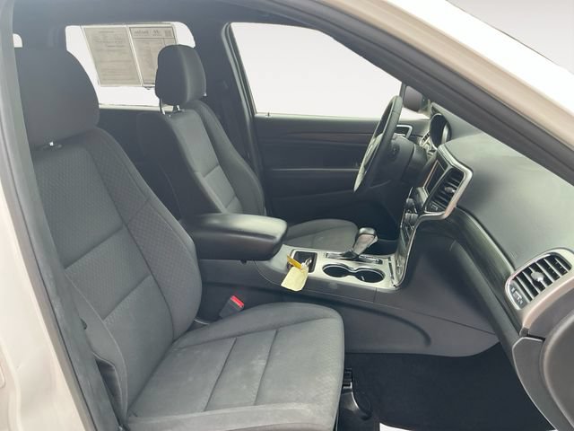 Used 2019 Jeep Grand Cherokee Laredo AWD/4WD image 16