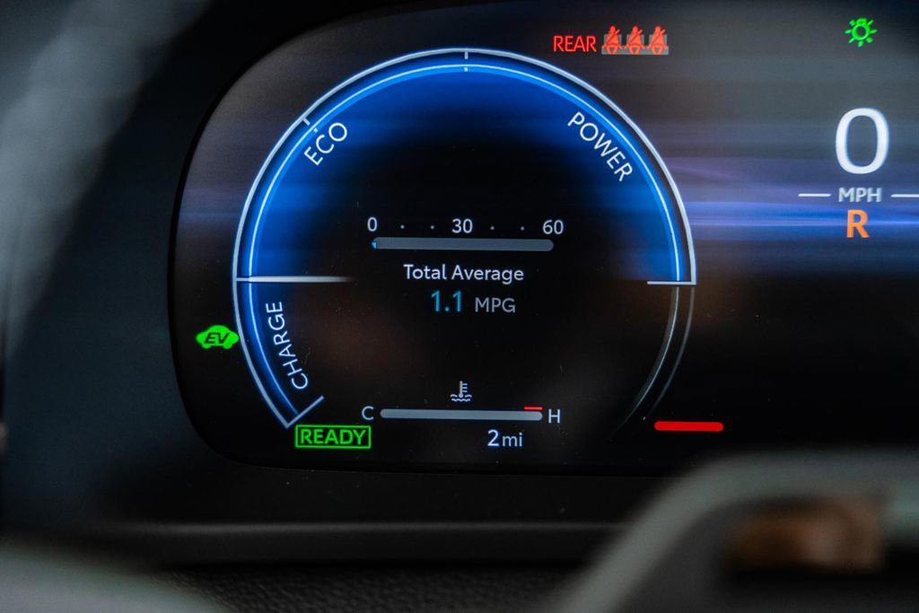 New 2025 Toyota Crown Signia image 45