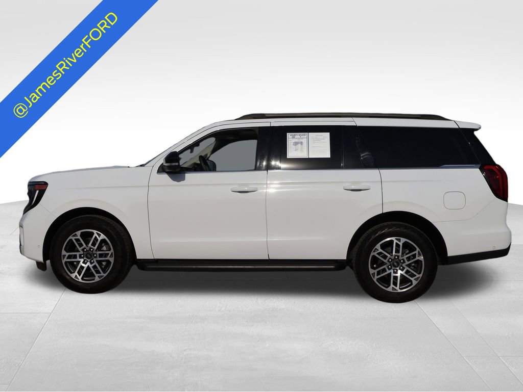 Certified 2025 Ford Expedition Active image 2