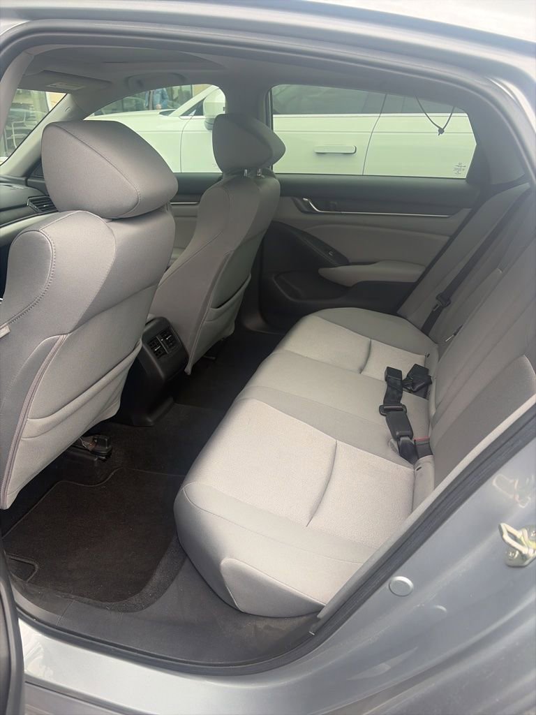 Used 2019 Honda Accord EX image 9