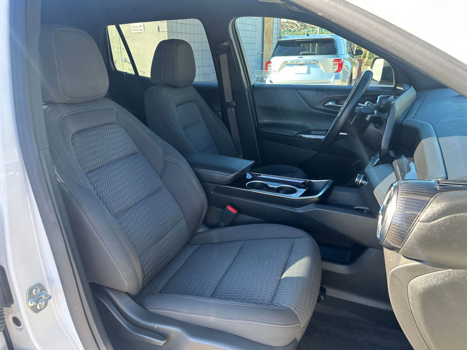 Used 2025 Chevrolet Equinox LT image 35