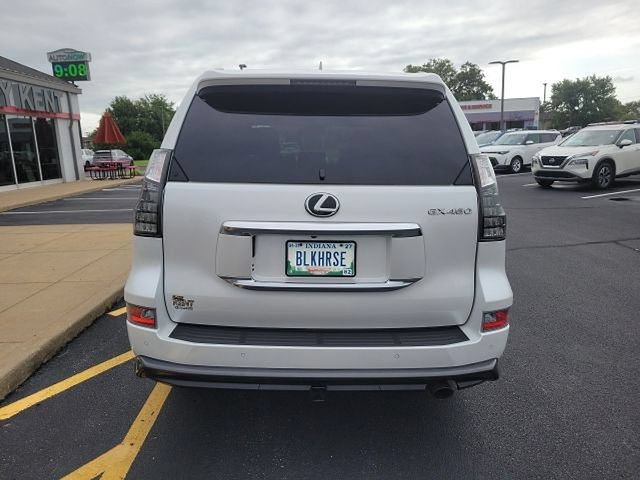 Used 2023 Lexus GX 460 Luxury w/ Sport Design Package AWD/4WD image 6