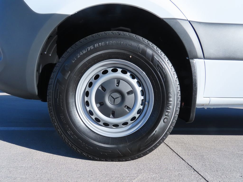 Used 2025 Mercedes-Benz Sprinter 2500 image 28