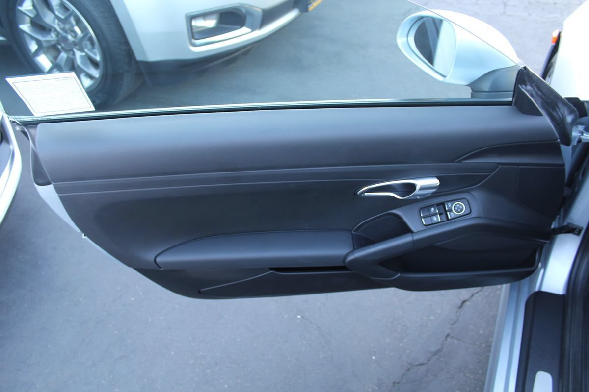 Used 2014 Porsche Cayman RWD image 19