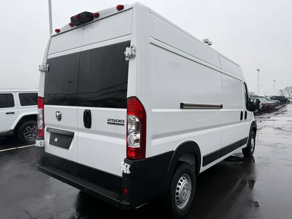 Used 2024 RAM ProMaster 2500 FWD image 3