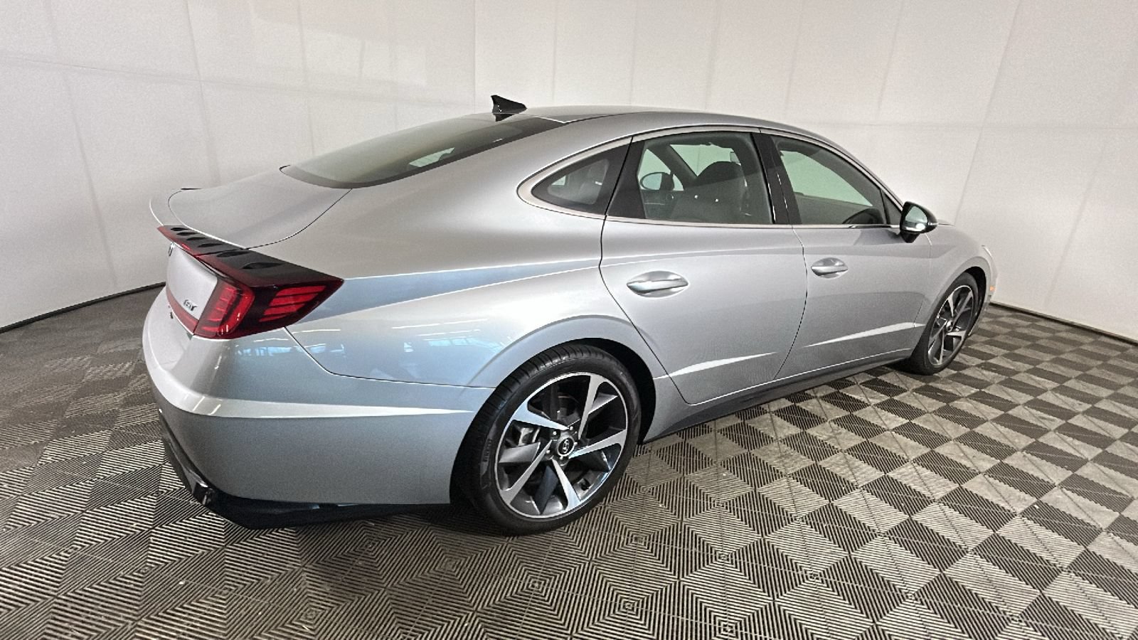Used 2021 Hyundai Sonata SEL Plus w/ Preferred Accessory Package FWD video 3