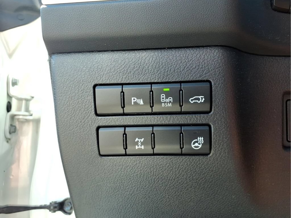 Used 2015 Lexus NX 200t F Sport w/ Navigation System Package AWD/4WD image 18
