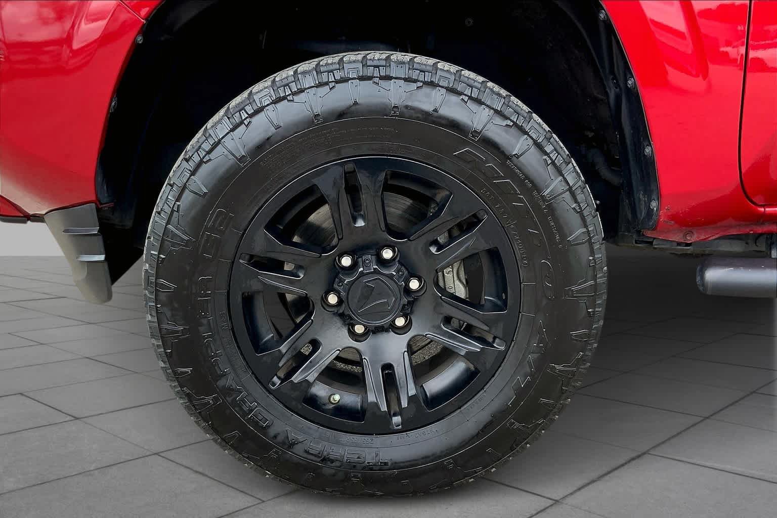 Used 2020 Toyota Tacoma SR w/ SR Convenience Package RWD image 11