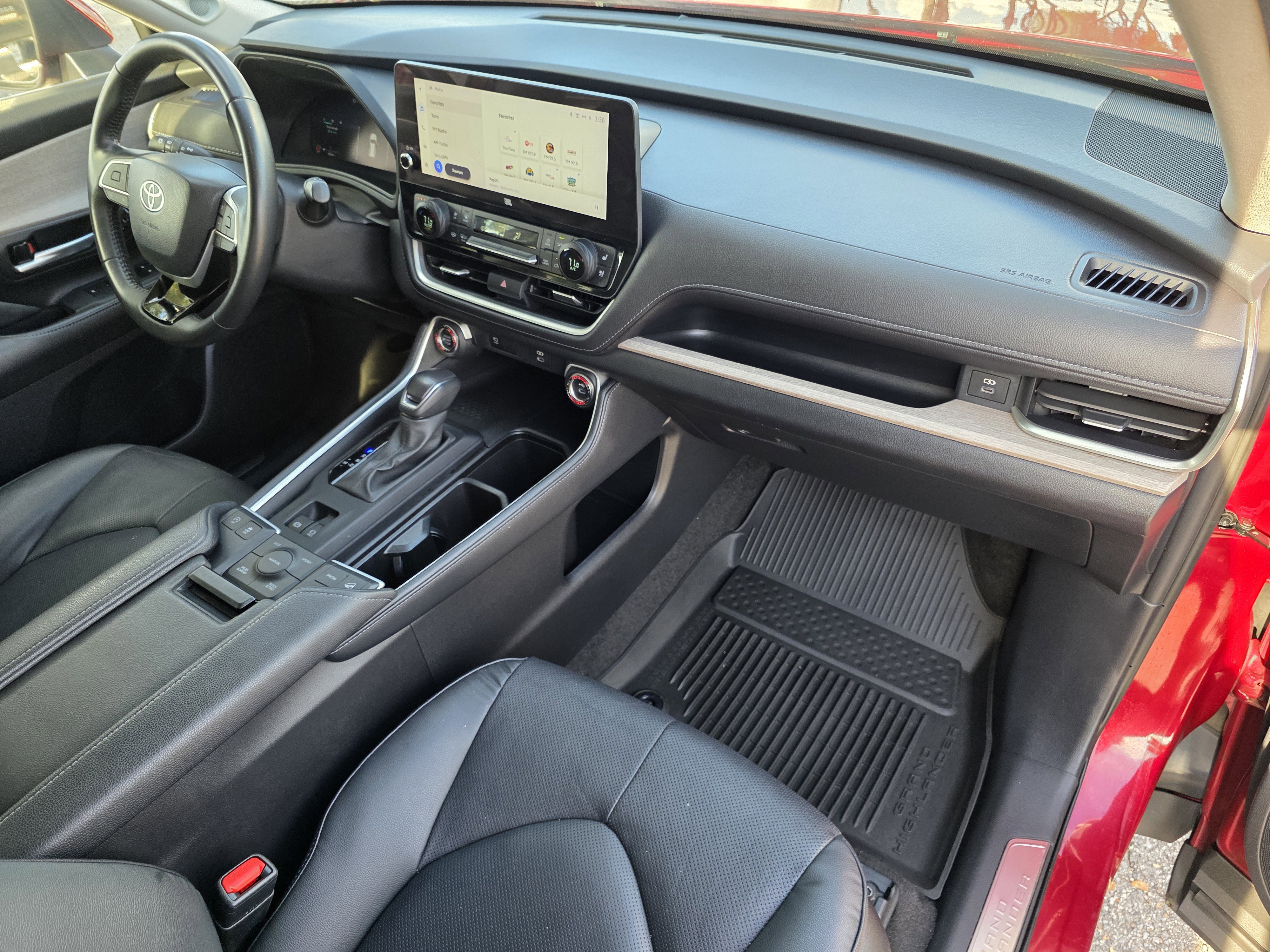 Used 2024 Toyota Grand Highlander Limited image 11