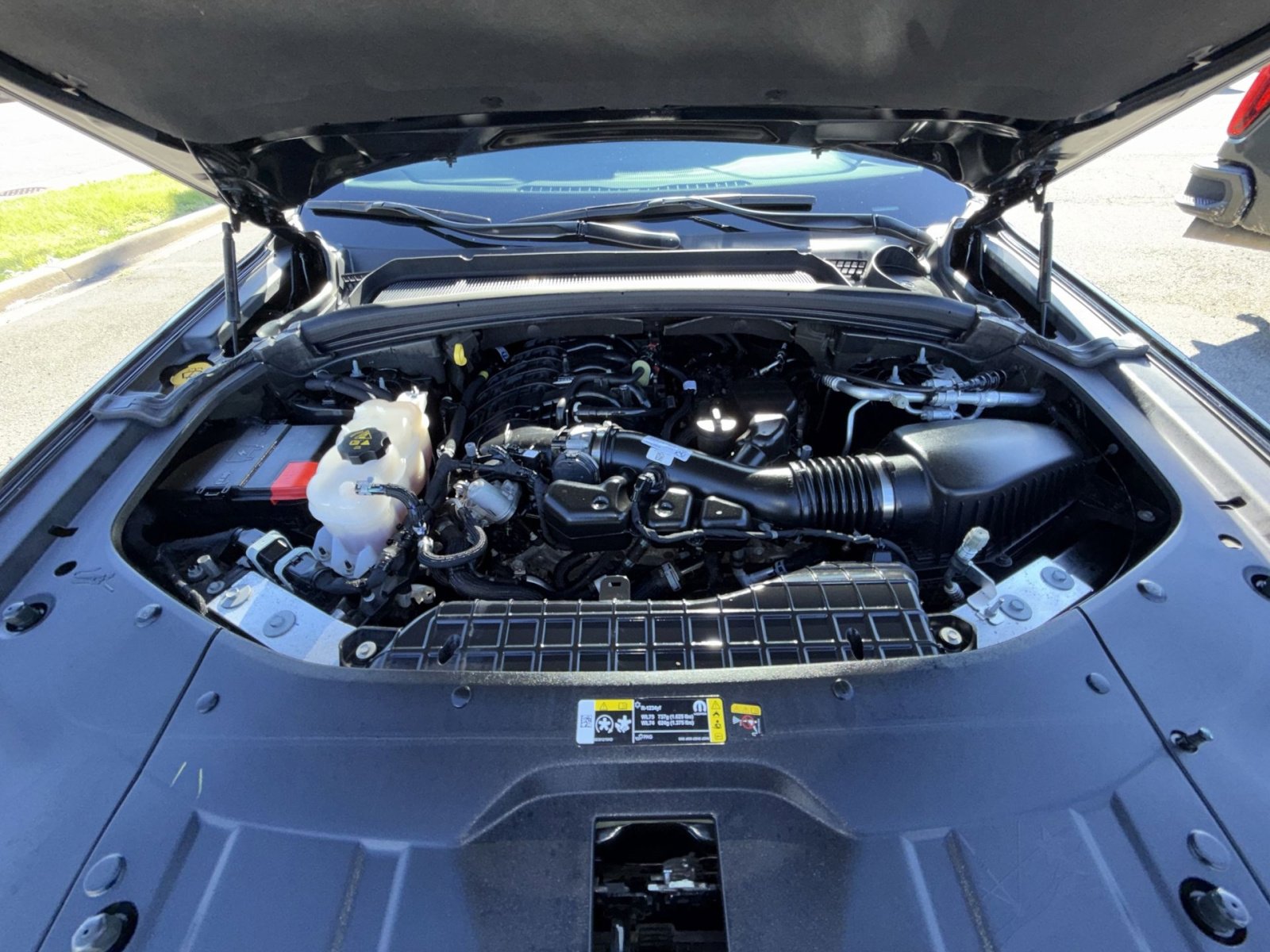 Used 2023 Jeep Grand Cherokee Laredo w/ Luxury Tech Group I image 27