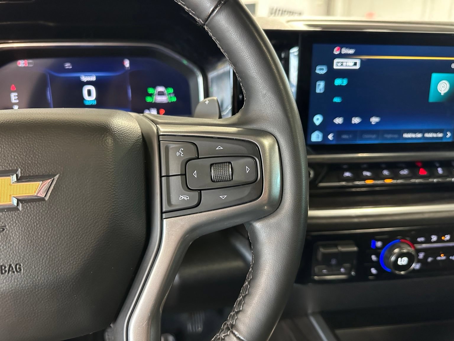 Used 2025 Chevrolet Silverado 1500 LTZ w/ Z71 Off-Road Package AWD/4WD image 19