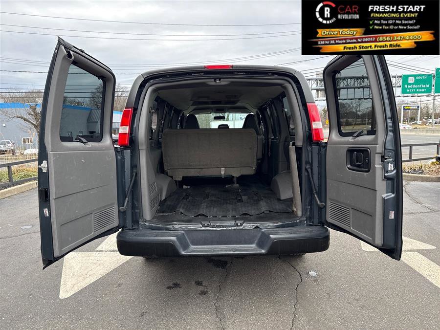 Used 2017 Chevrolet Express 2500 LS RWD image 33