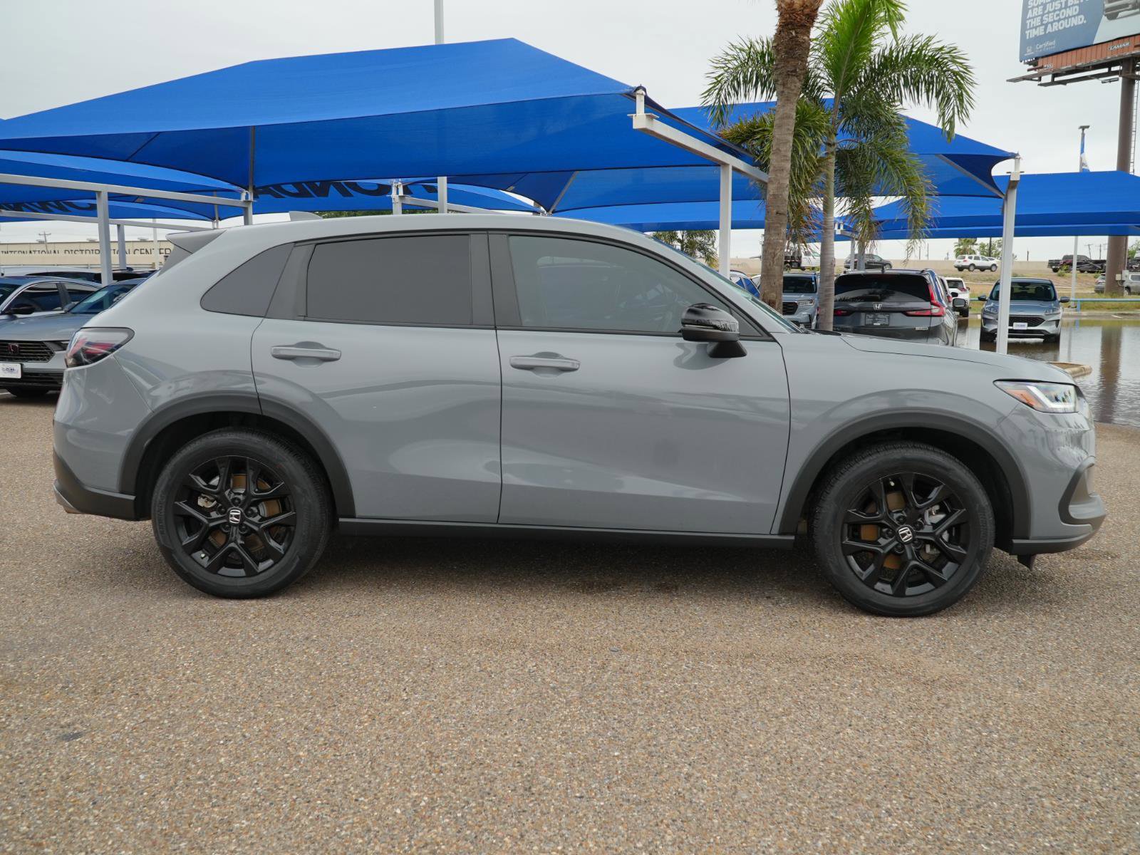 Used 2024 Honda HR-V Sport image 4