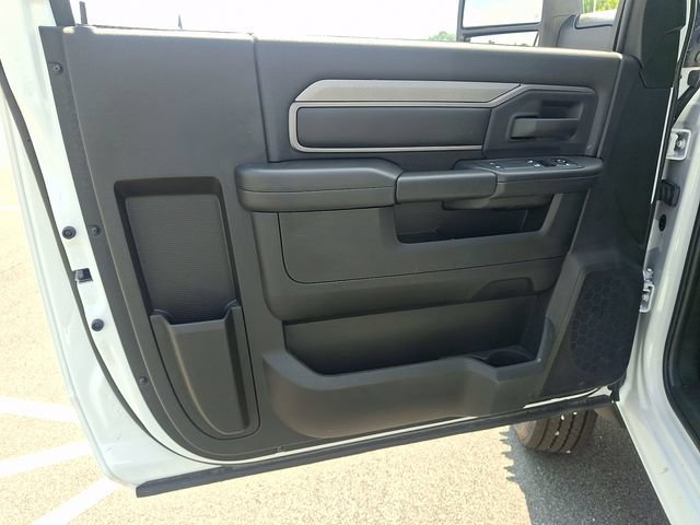 Used 2025 RAM 5500 Tradesman AWD/4WD image 11