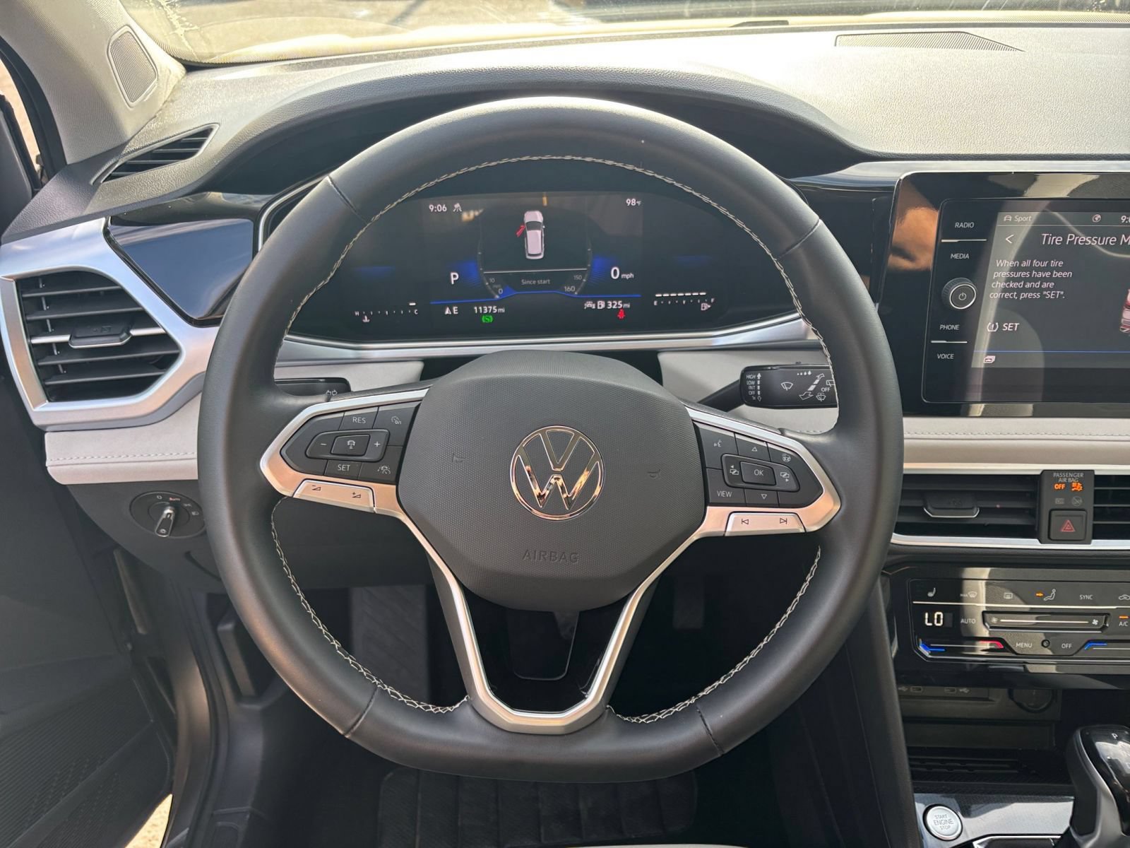 Used 2026 Volkswagen Taos SE AWD/4WD image 27