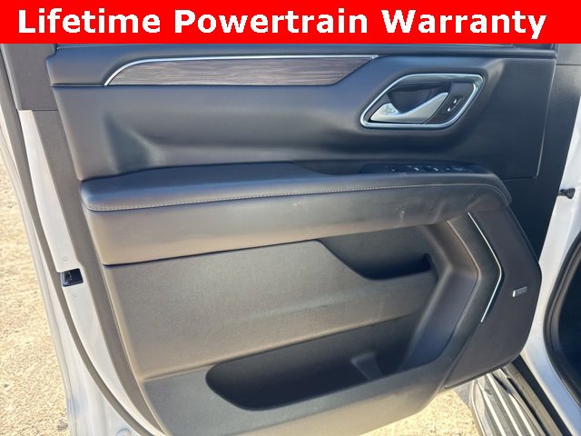 Used 2024 Chevrolet Suburban LT image 25