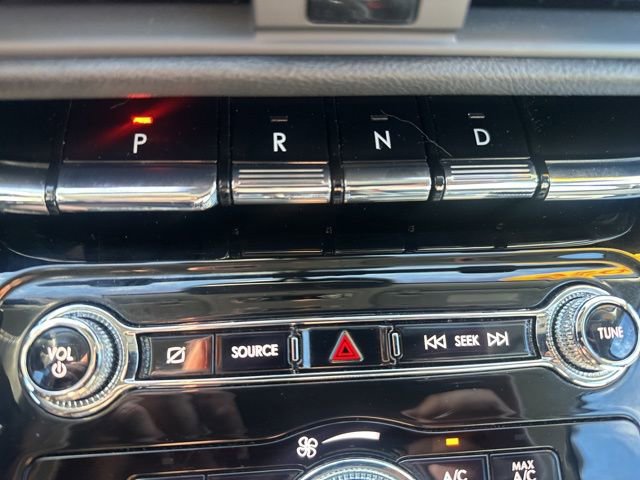 Used 2022 Lincoln Corsair Standard w/ Equipment Group 101A image 17