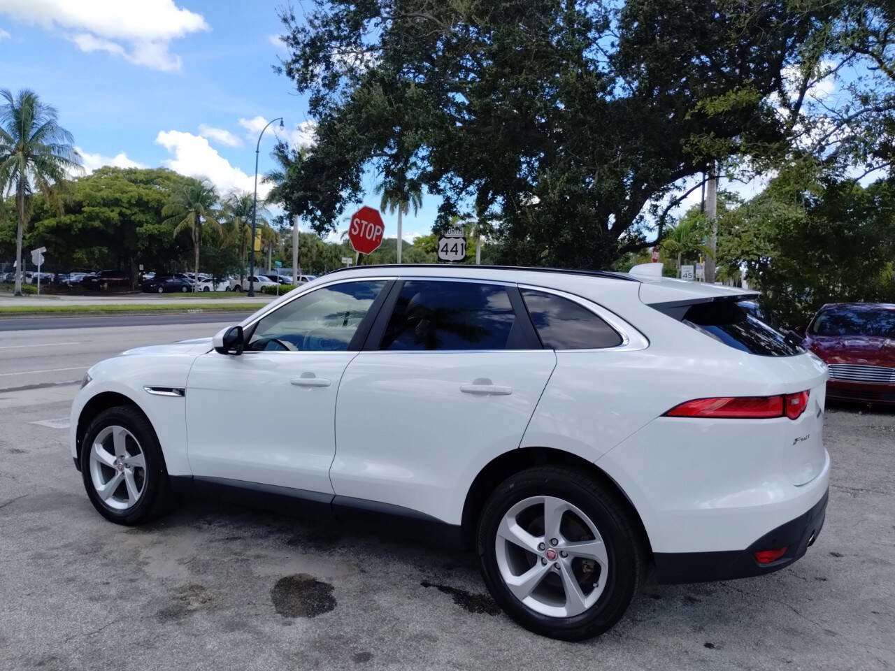 Used 2019 Jaguar F-PACE Premium AWD/4WD image 9