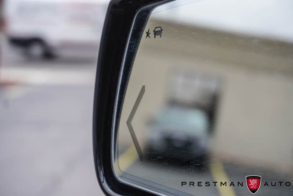 Used 2018 Chevrolet Tahoe Premier AWD/4WD image 23