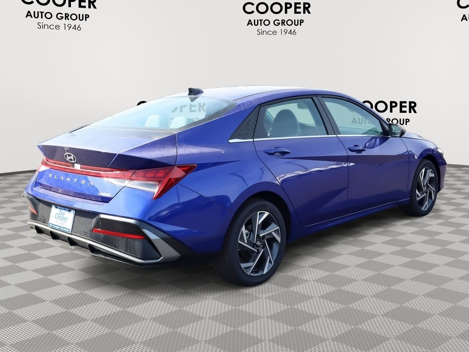 New 2025 Hyundai Elantra Limited image 7