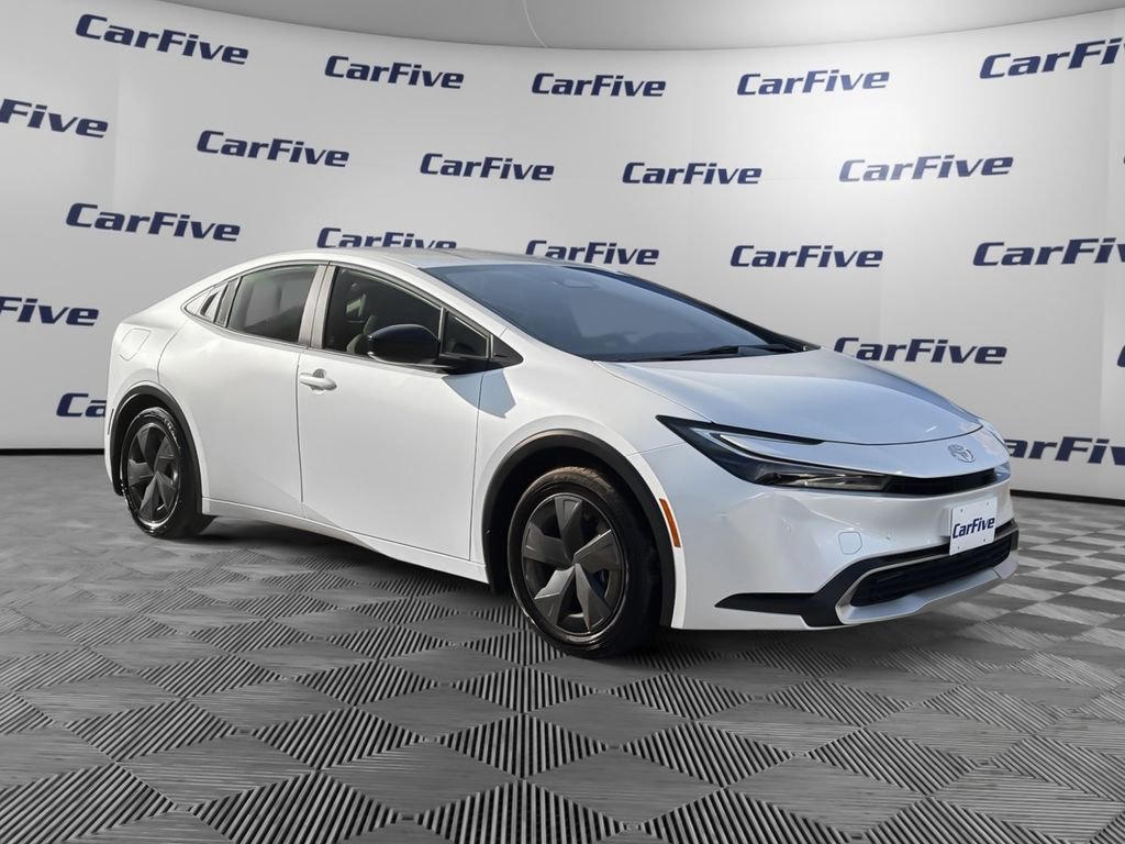 Used 2025 Toyota Prius Plug-In Hybrid image 8