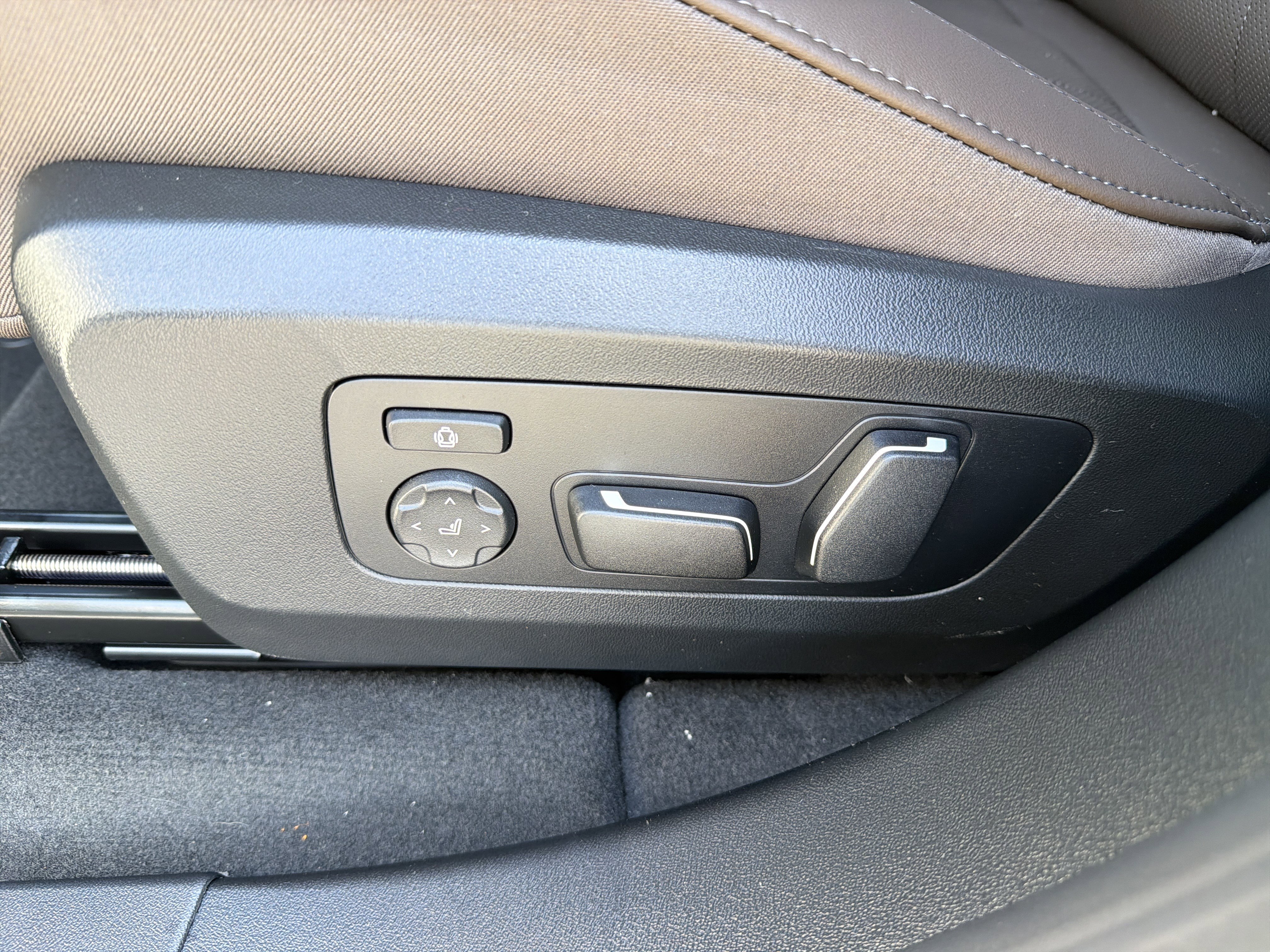 New 2026 BMW X3 xDrive30 w/ Premium Package image 16