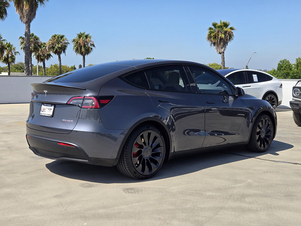 Used 2023 Tesla Model Y Performance AWD/4WD image 4