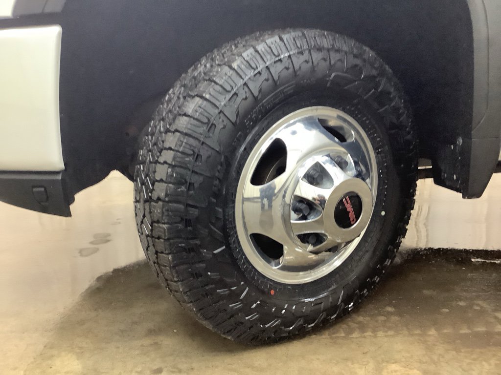 Used 2022 GMC Sierra 3500 Denali image 27
