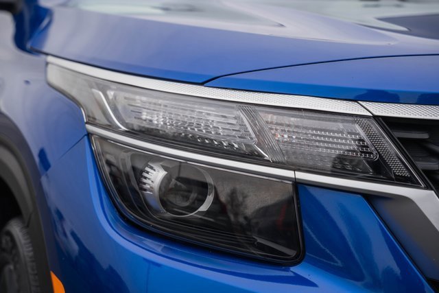 Used 2023 Kia Seltos LX image 11