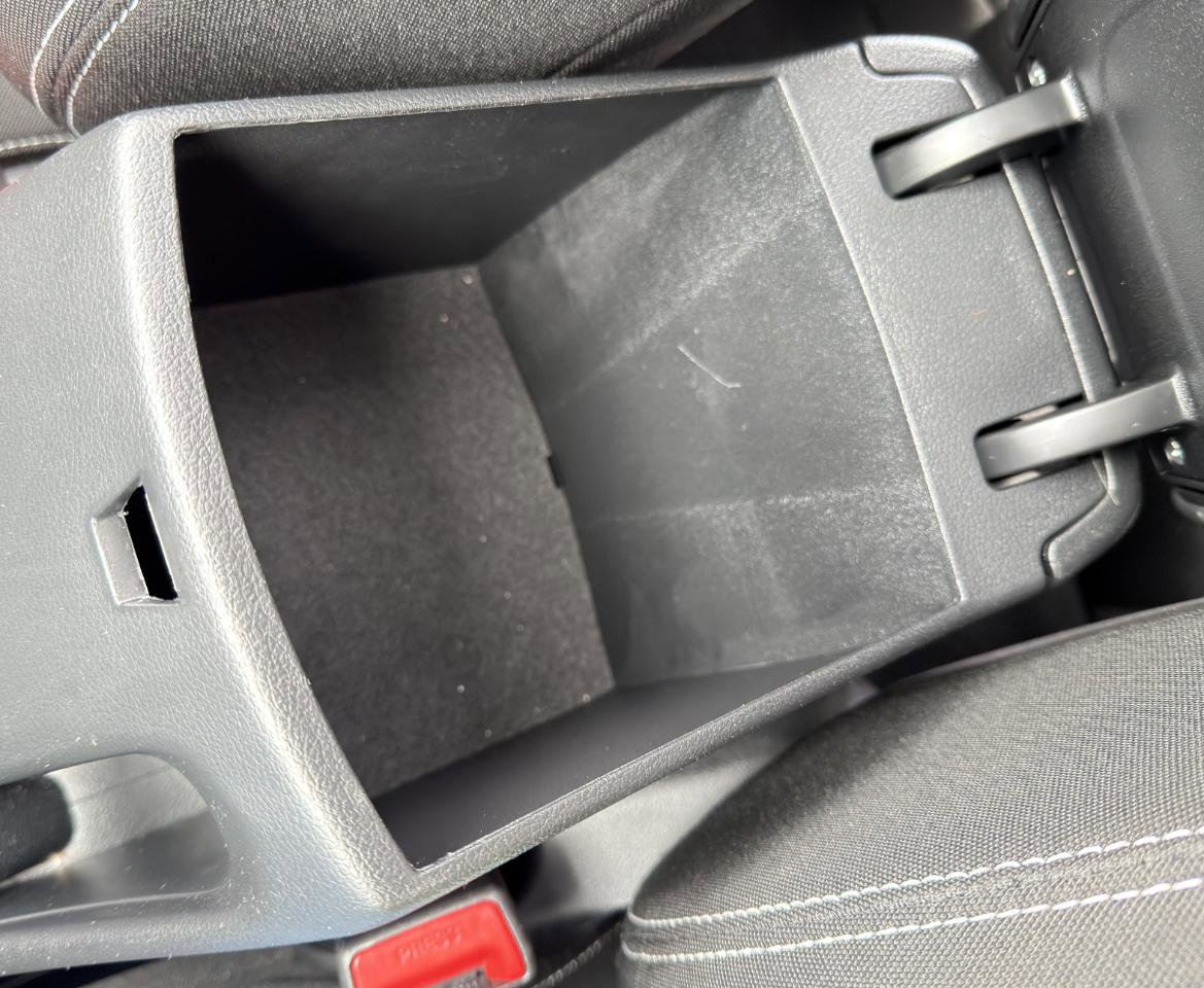 Used 2024 Hyundai Venue SEL FWD image 58