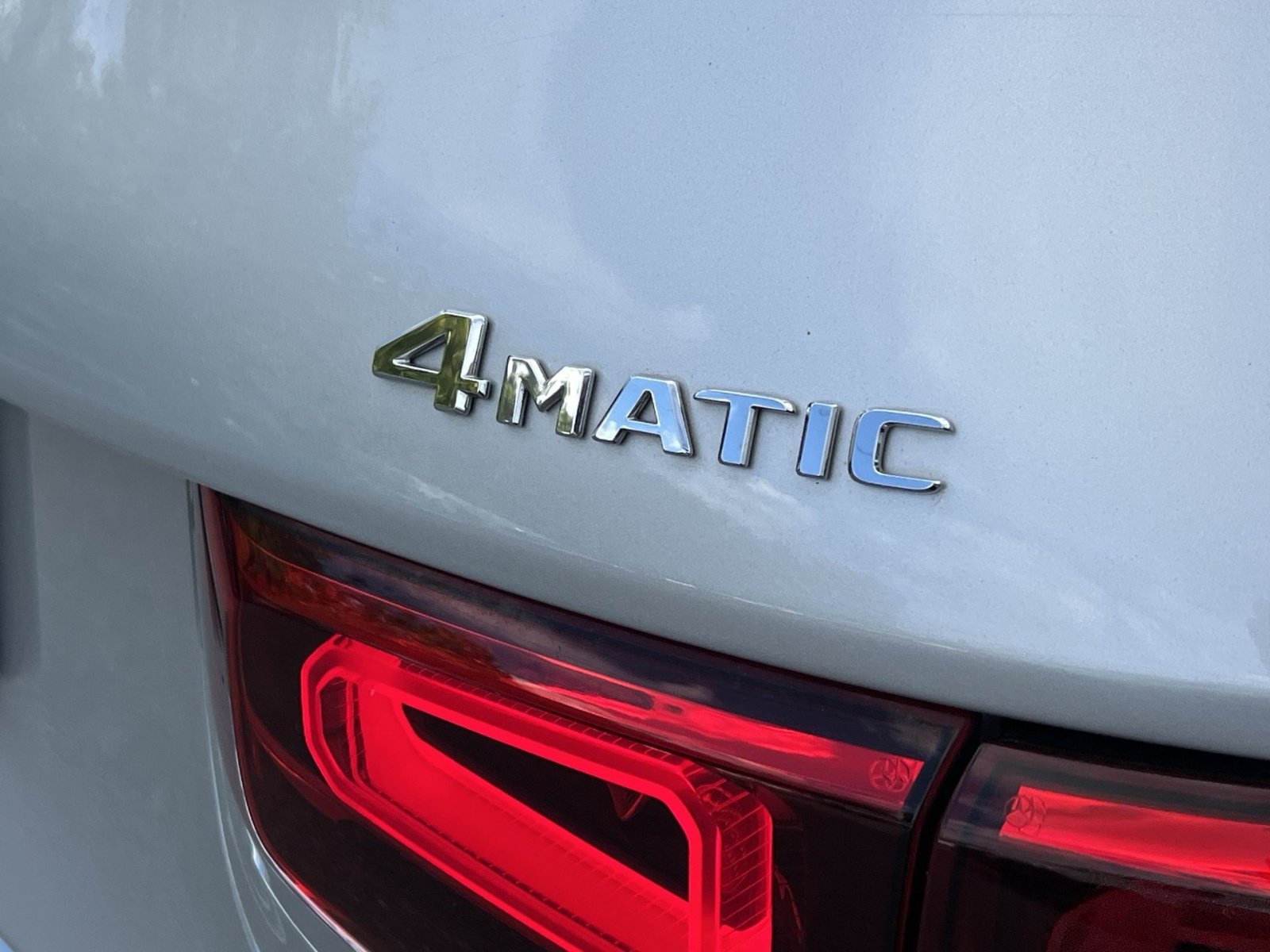 Used 2022 Mercedes-Benz GLB 250 4MATIC image 35