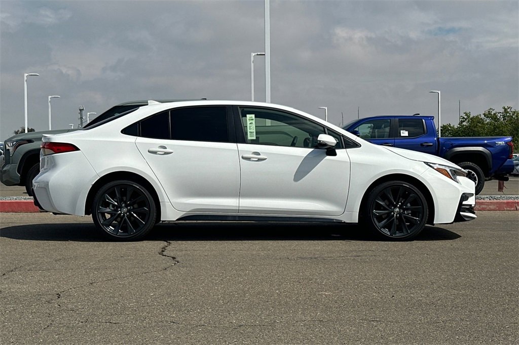 New 2026 Toyota Corolla SE image 3