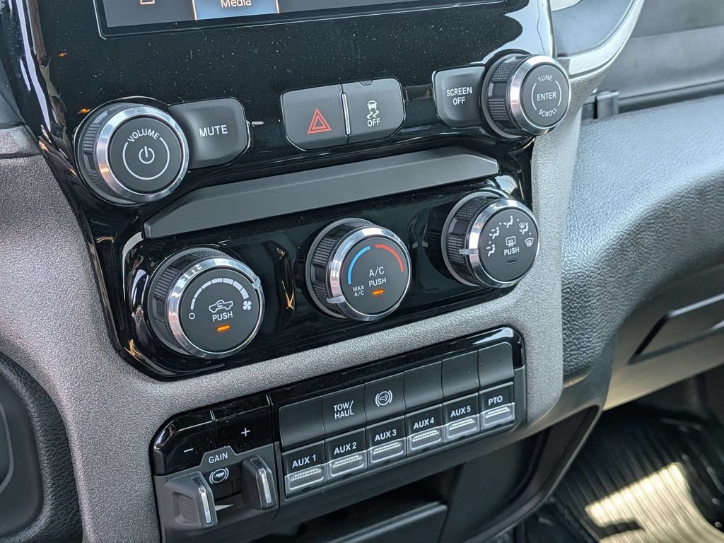 New 2026 RAM 5500 Tradesman w/ Chrome Appearance Group AWD/4WD image 18