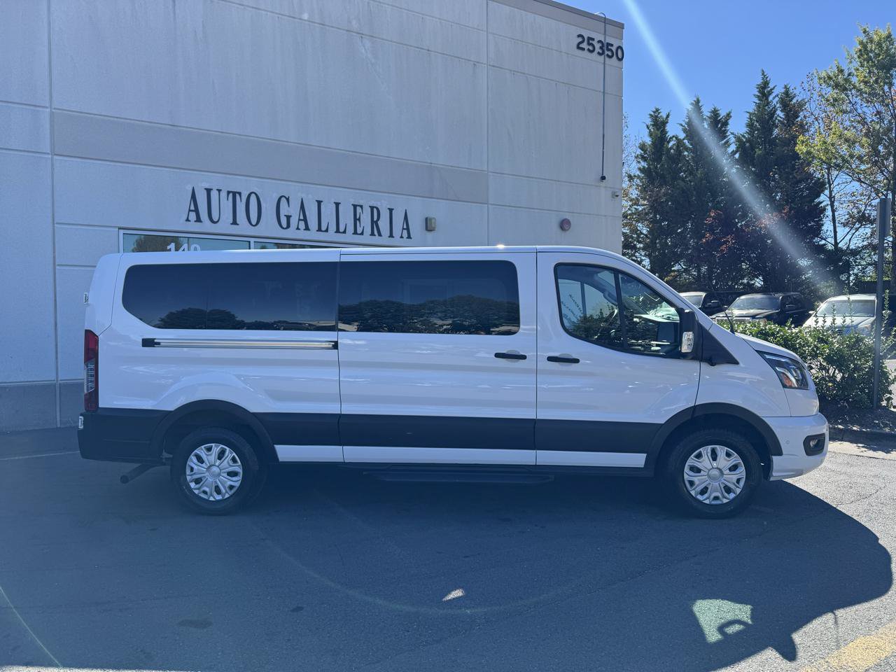 Used 2023 Ford Transit 350 XLT RWD image 2