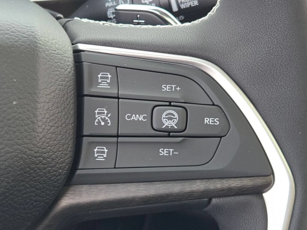 New 2026 Jeep Grand Cherokee Altitude AWD/4WD image 35