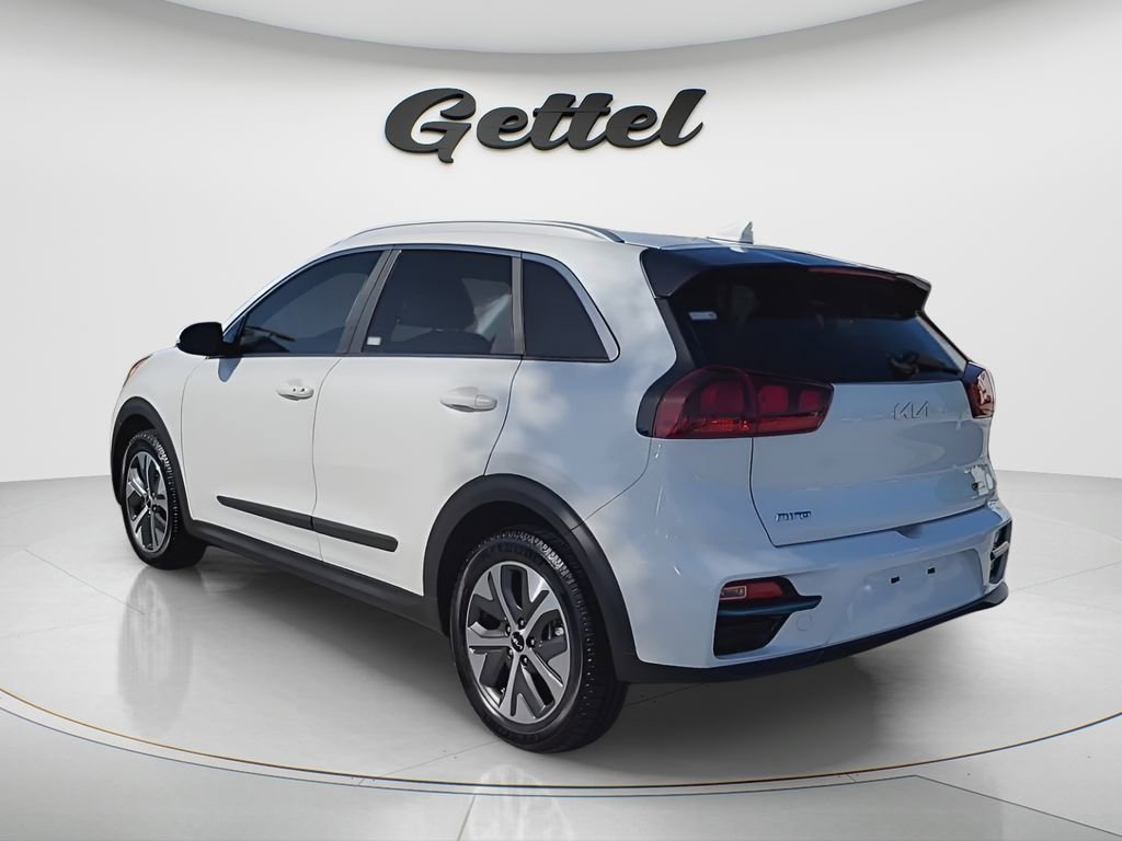 Used 2022 Kia Niro EX w/ Cold Weather Package FWD image 8