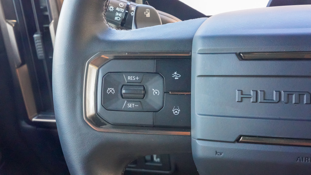 Used 2025 GMC Hummer EV 2X w/ Extreme Off-Road Package AWD/4WD image 37