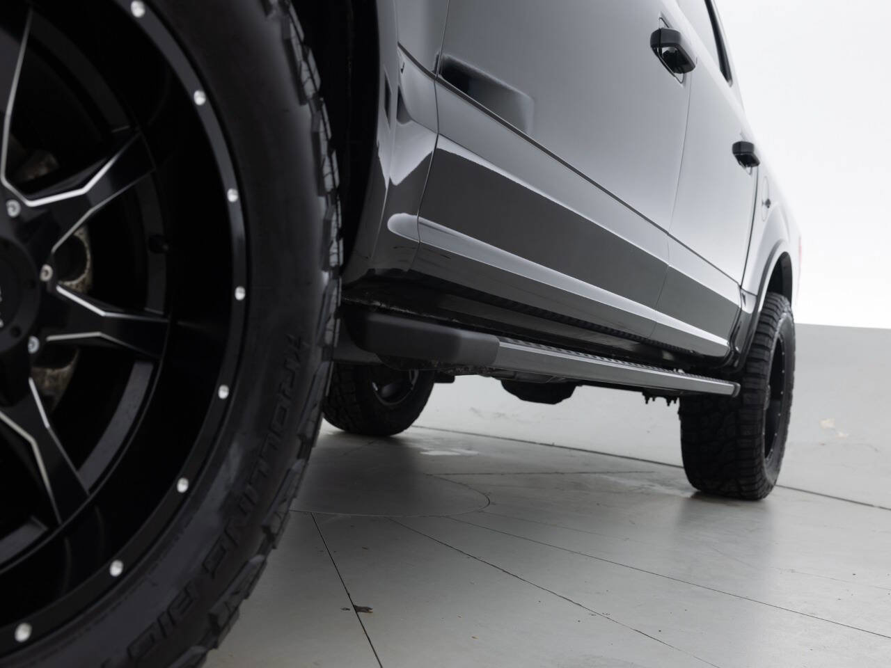 Used 2018 Ford F150 XLT w/ Equipment Group 302A Luxury image 27