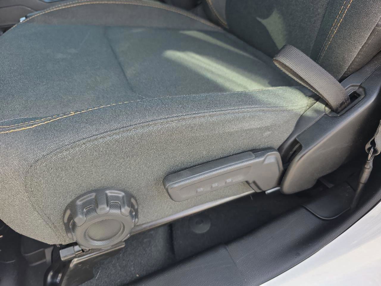 Used 2024 Jeep Wrangler Unlimited Sahara AWD/4WD image 21