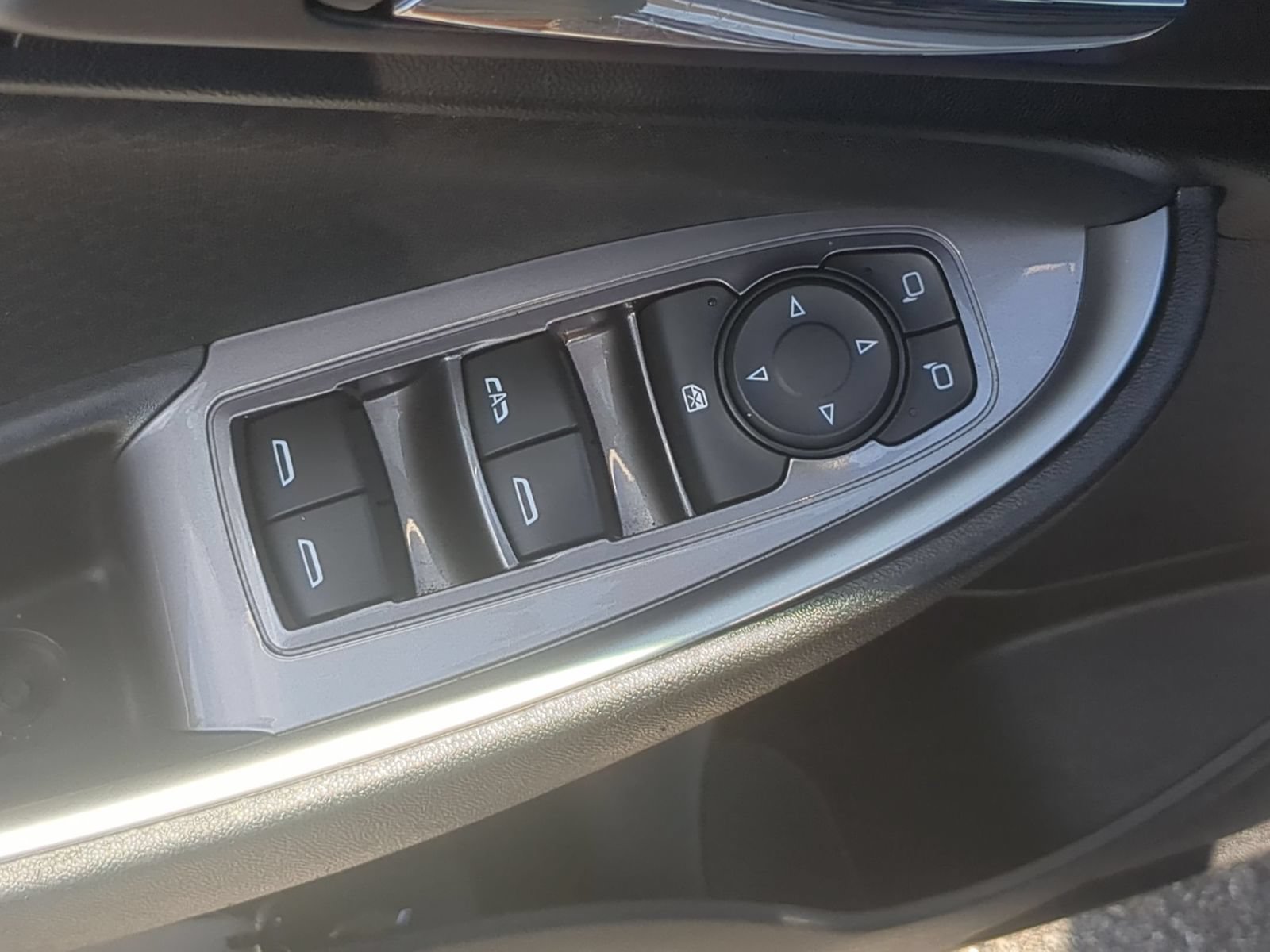 Used 2024 Chevrolet Malibu LT FWD image 12