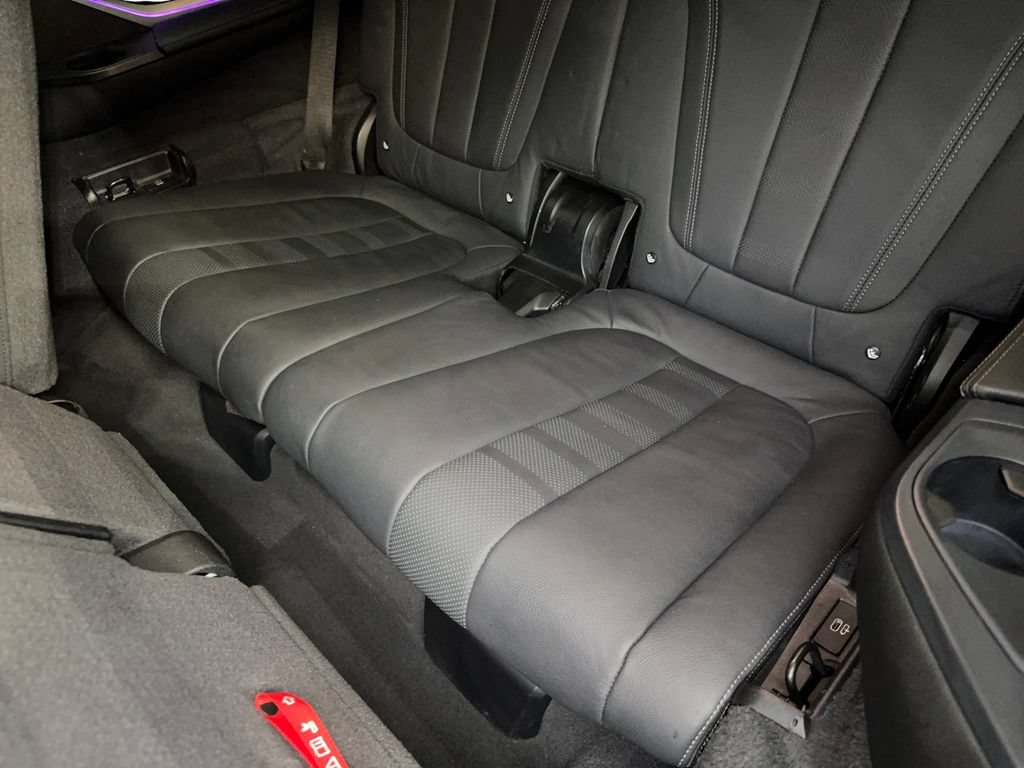 Used 2020 BMW X7 xDrive40i w/ Premium Package AWD/4WD image 40