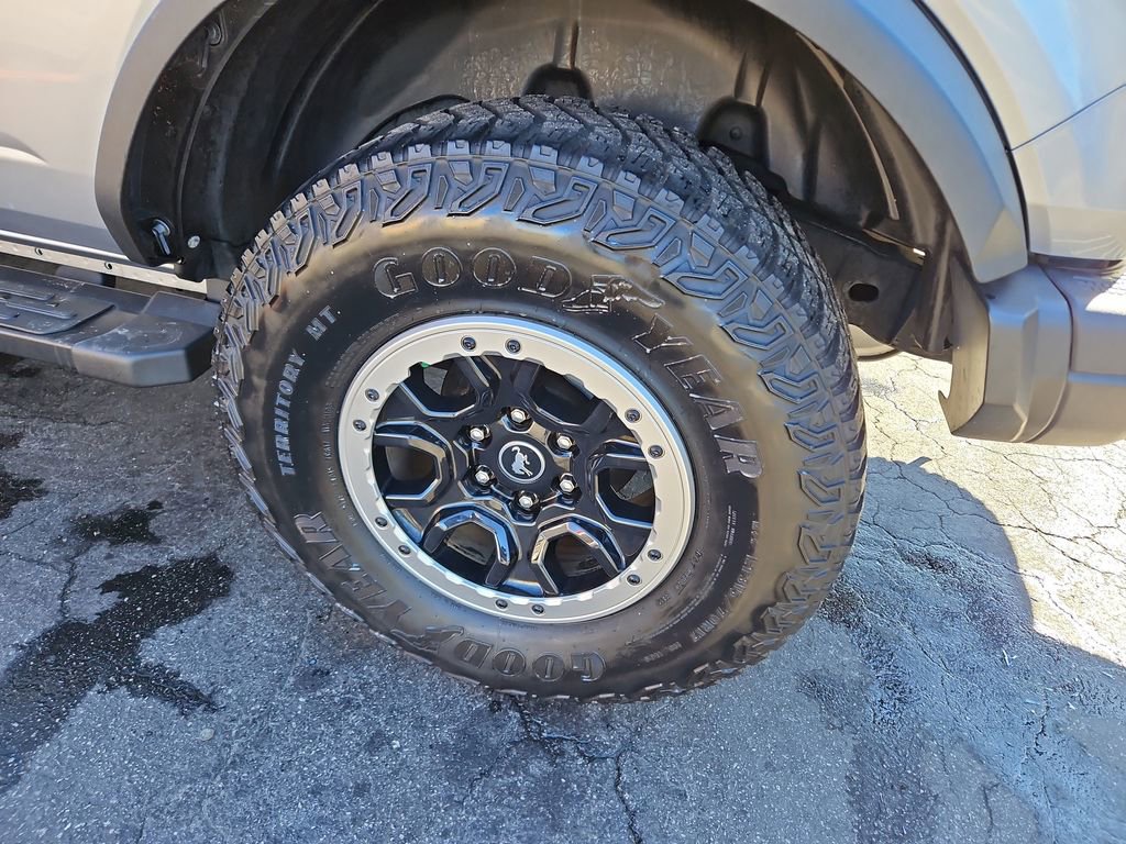 Used 2022 Ford Bronco Badlands image 5