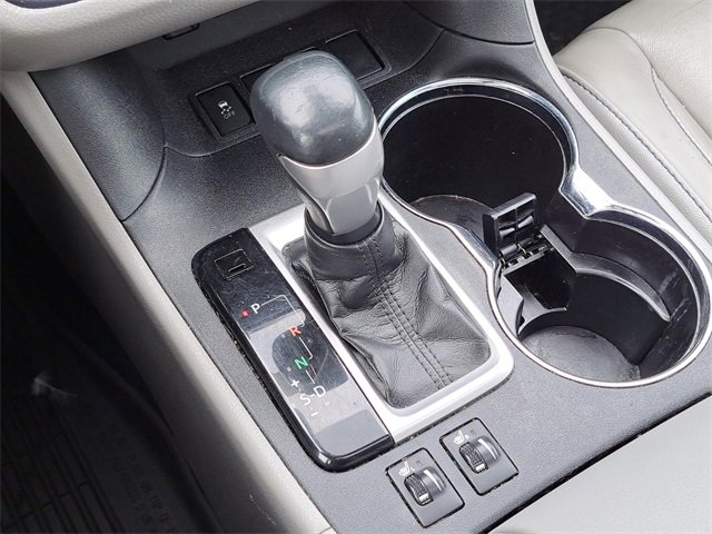 Used 2018 Toyota Highlander XLE image 17