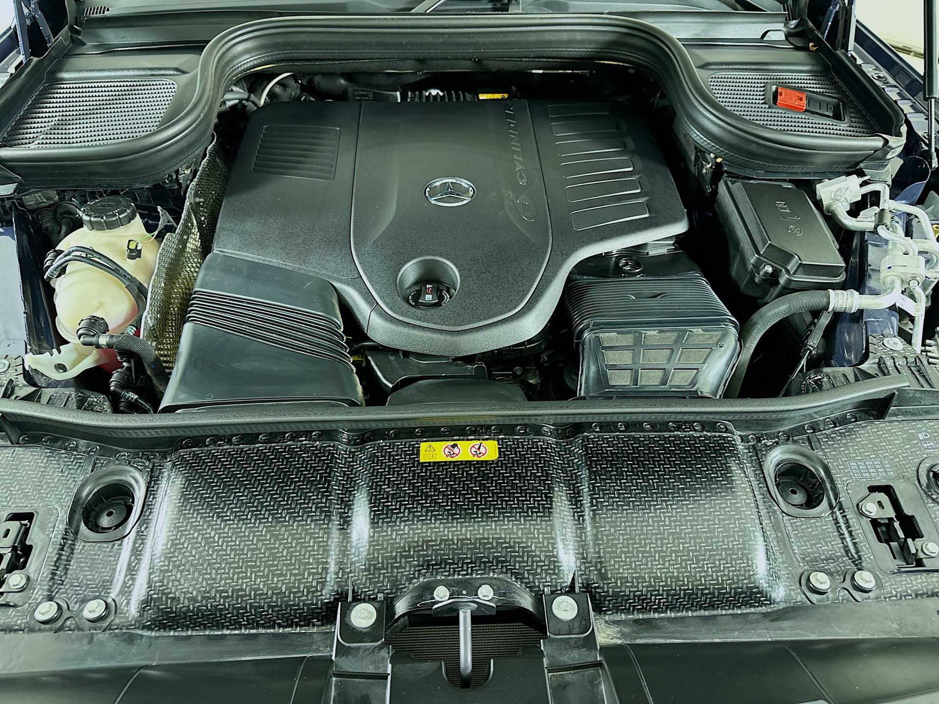 Used 2025 Mercedes-Benz GLS 450 4MATIC image 33