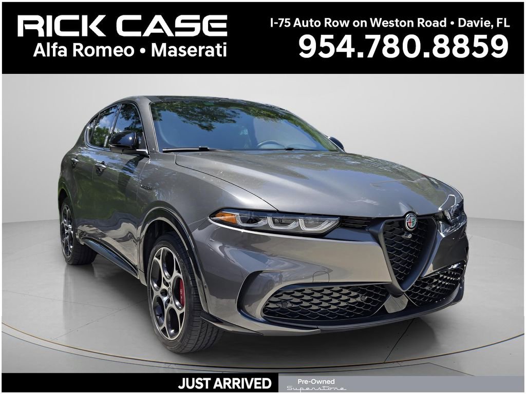 Used 2024 Alfa Romeo Tonale Veloce w/ Active Assist Package AWD/4WD image 1