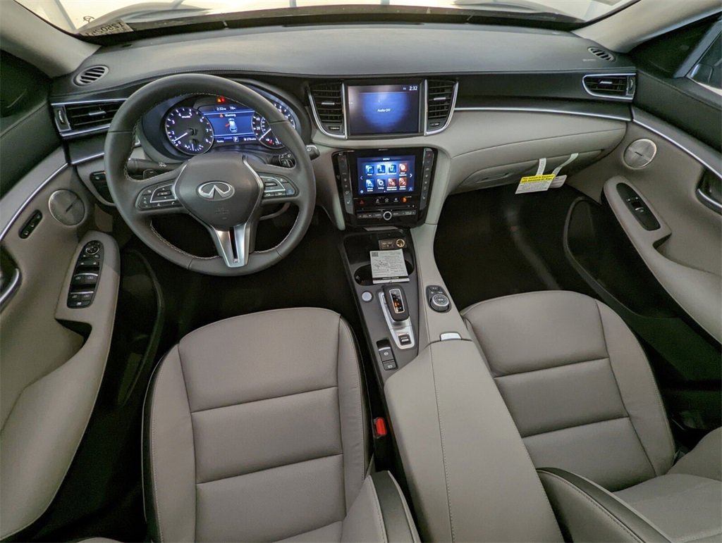New 2025 INFINITI QX50 Luxe w/ Accent Package image 8