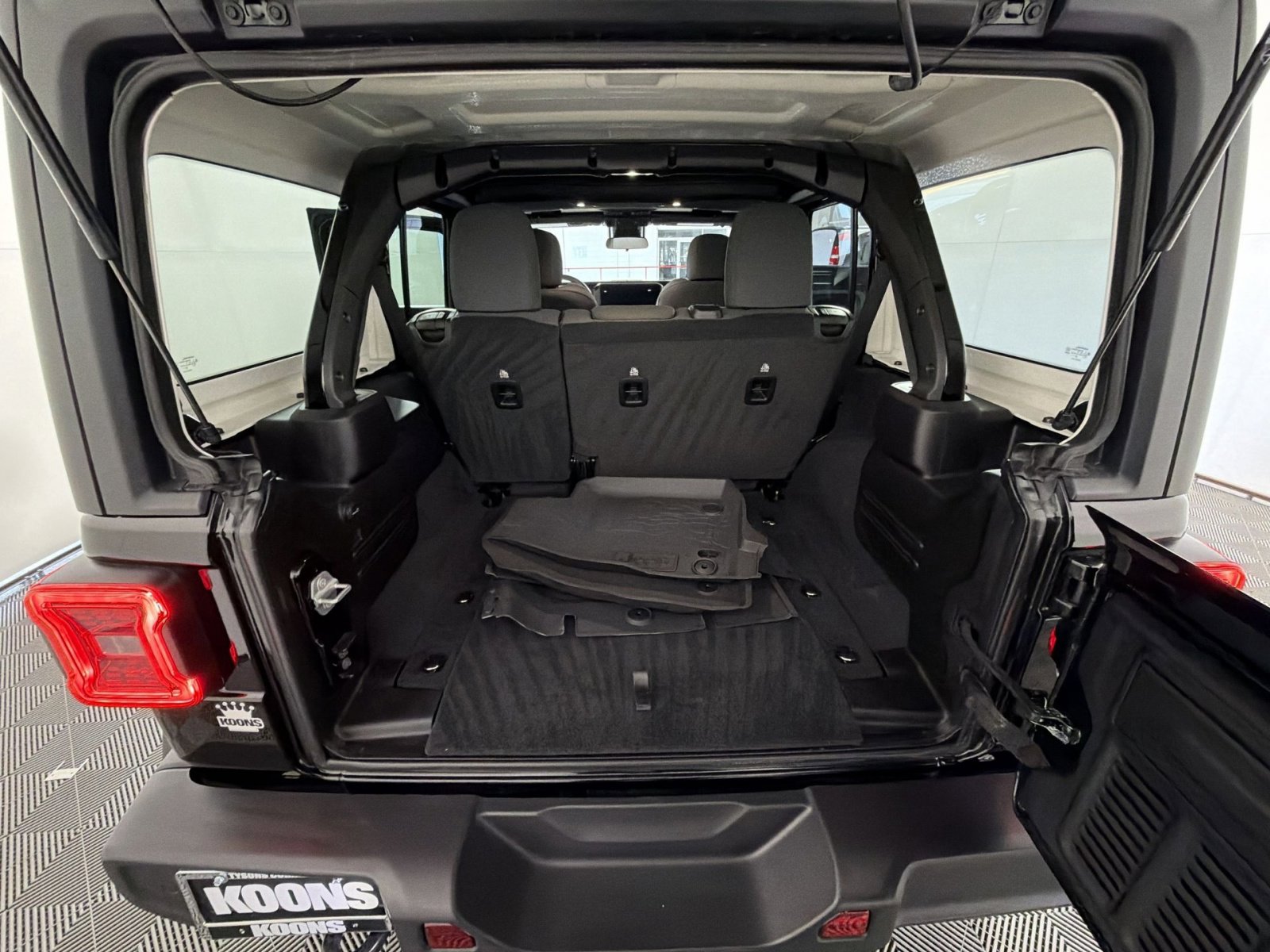 New 2025 Jeep Wrangler Willys image 24