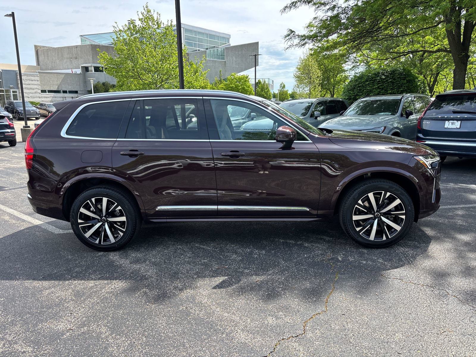 New 2026 Volvo XC90 B5 Core w/ Protection Package Premier AWD/4WD image 4