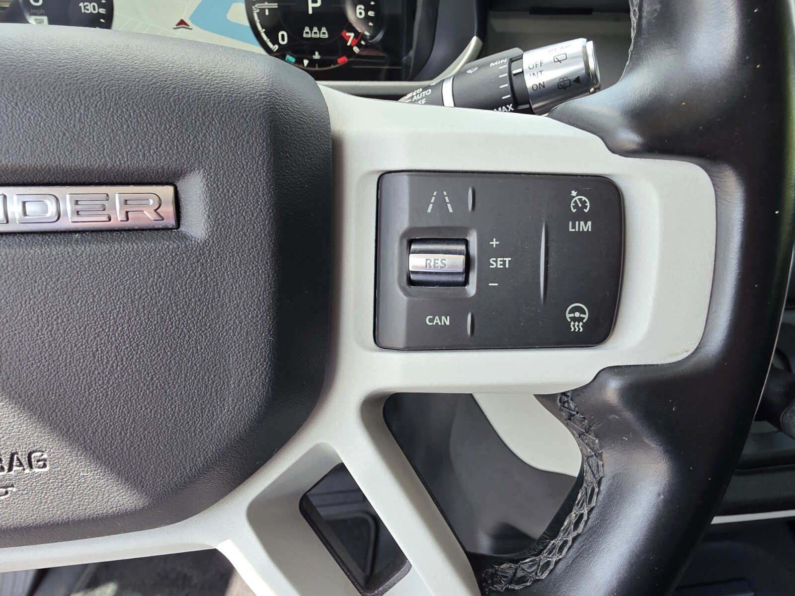 Used 2021 Land Rover Defender 90 First Edition AWD/4WD image 17